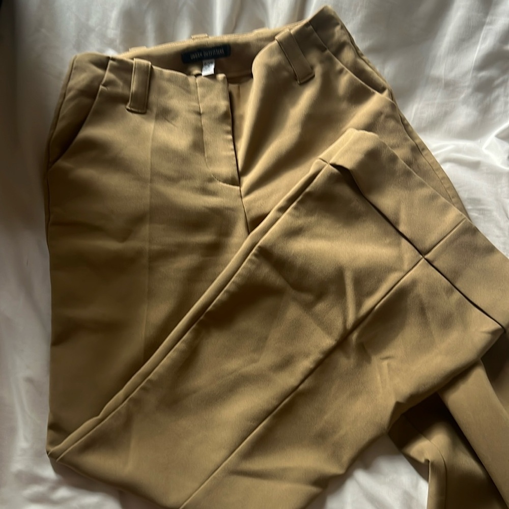 SOLD 🔥 UO cuffed trouser